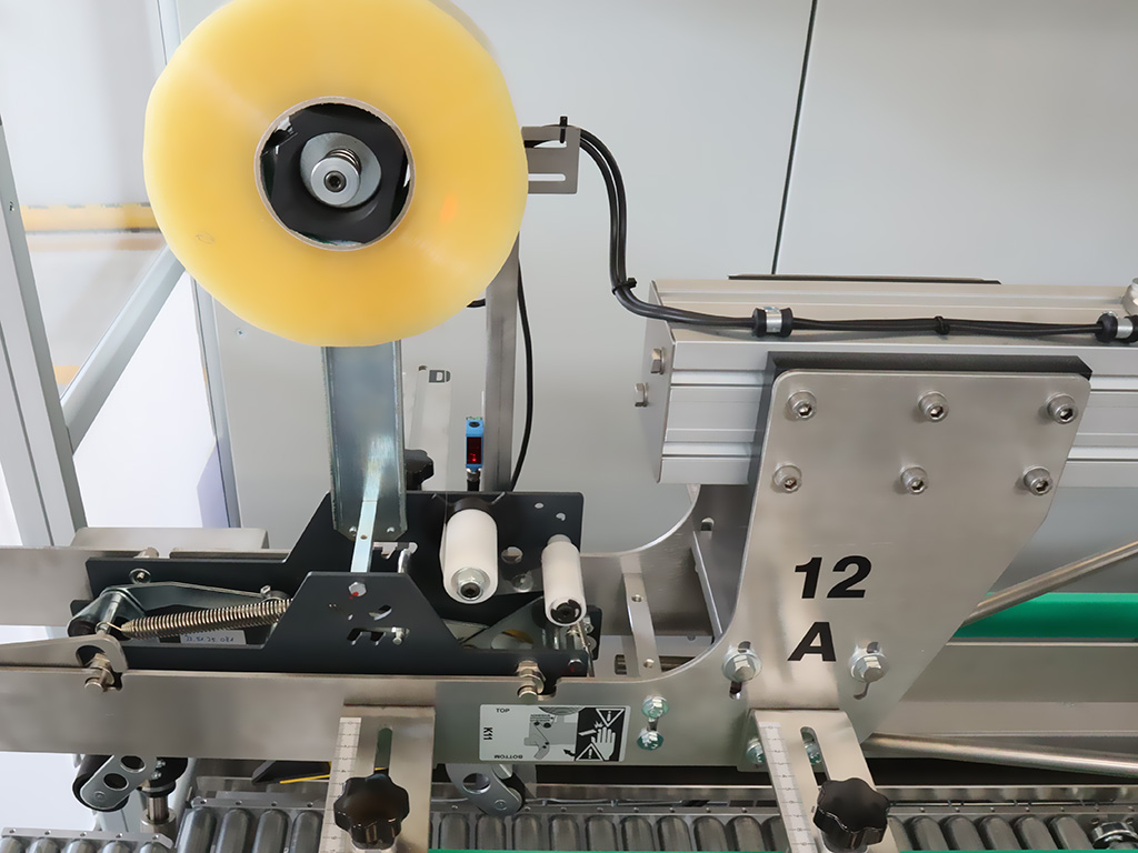 T.001605_4_1024x768 Incartonatrice automatica bottiglie di latte in HDPE